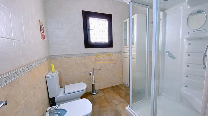 Image No.28-5 Bed Villa for sale