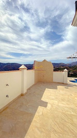 Image No.43-5 Bed Villa for sale