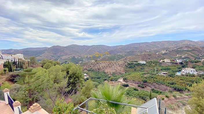 Image No.50-5 Bed Villa for sale