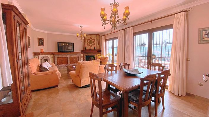 Image No.7-5 Bed Villa for sale