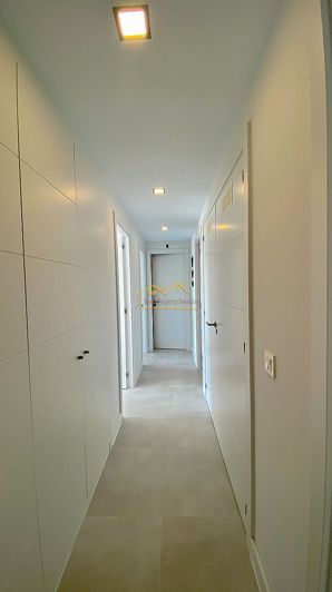 Image No.28-4 Bed Penthouse for sale