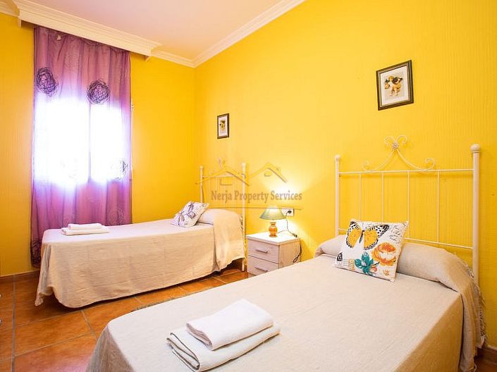 Image No.10-4 Bed Villa for sale