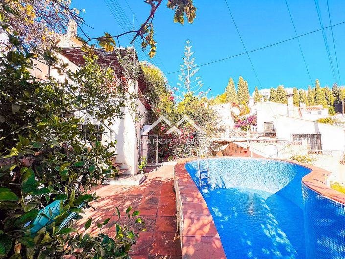 Image No.9-3 Bed Property for sale