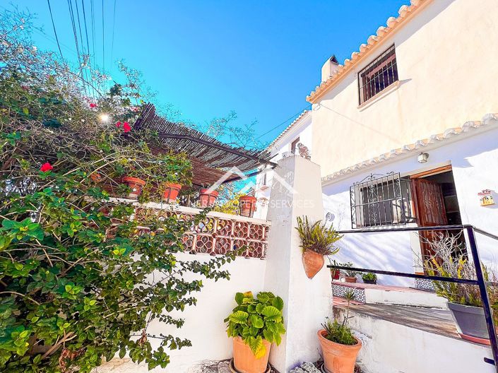 Image No.2-3 Bed Property for sale