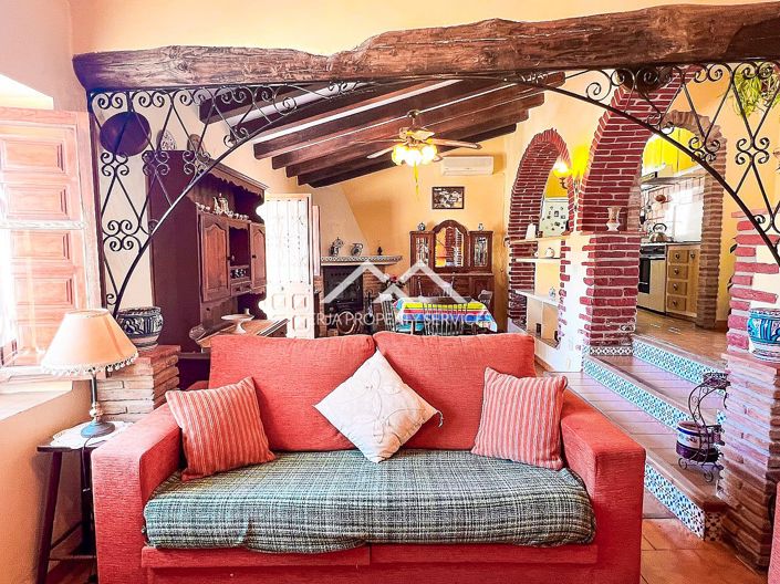 Image No.14-3 Bed Property for sale