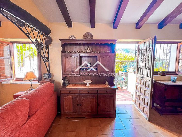 Image No.16-3 Bed Property for sale