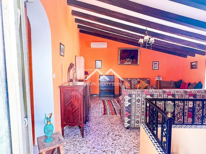 Image No.25-3 Bed Property for sale