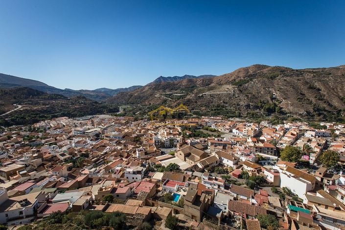 Image No.32-3 Bed Property for sale