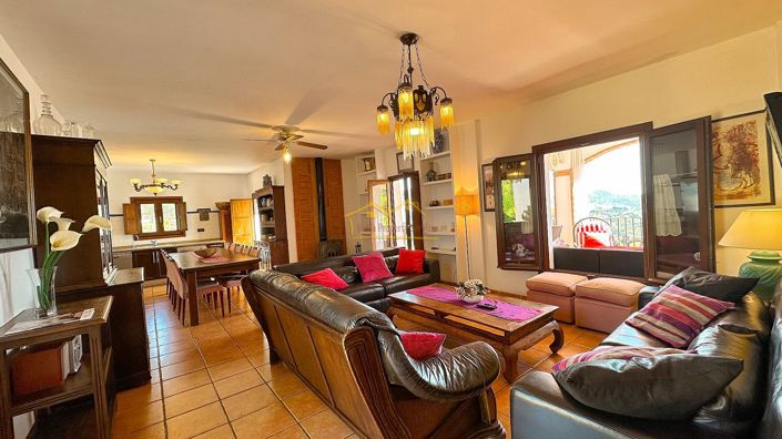 Image No.15-7 Bed Villa for sale