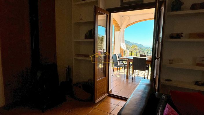 Image No.21-7 Bed Villa for sale