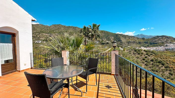 Image No.29-7 Bed Villa for sale