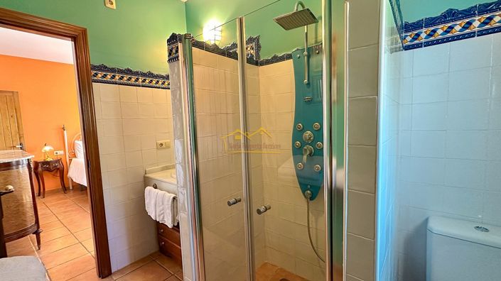 Image No.37-7 Bed Villa for sale