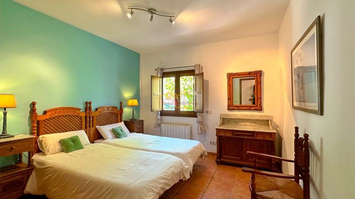 Image No.40-7 Bed Villa for sale