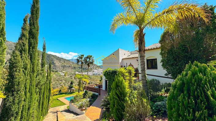 Image No.5-7 Bed Villa for sale