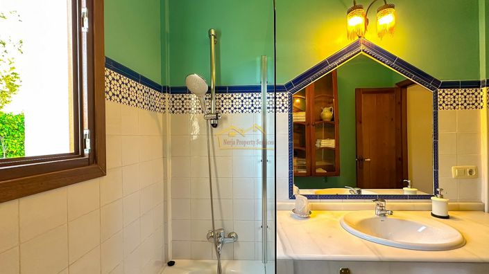 Image No.43-7 Bed Villa for sale