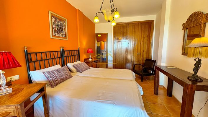 Image No.50-7 Bed Villa for sale