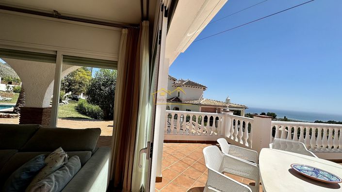 Image No.10-3 Bed Villa for sale