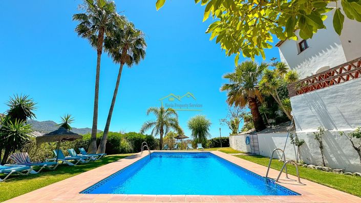 Image No.4-7 Bed Villa for sale