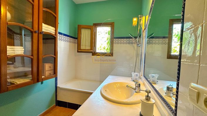 Image No.46-7 Bed Villa for sale