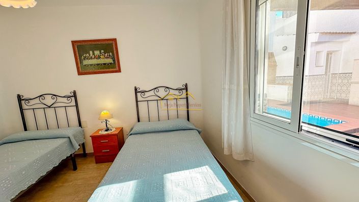 Image No.21-4 Bed House for sale