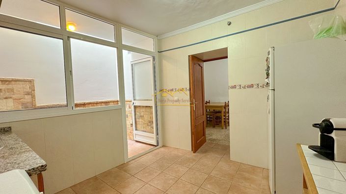 Image No.16-3 Bed Townhouse for sale