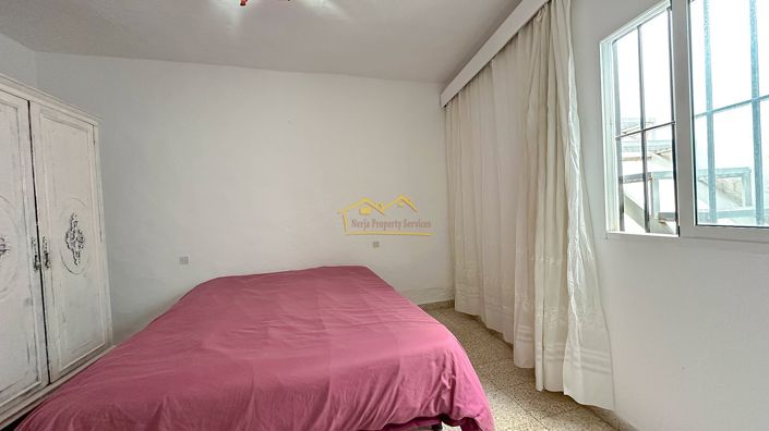 Image No.22-3 Bed Townhouse for sale