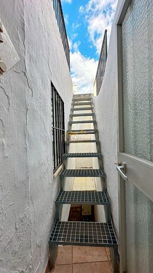 Image No.31-3 Bed Townhouse for sale