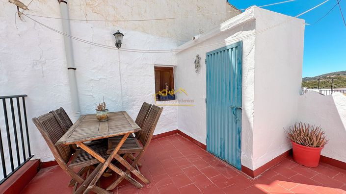 Image No.5-3 Bed Townhouse for sale