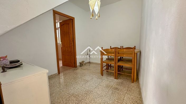 Image No.10-3 Bed Townhouse for sale