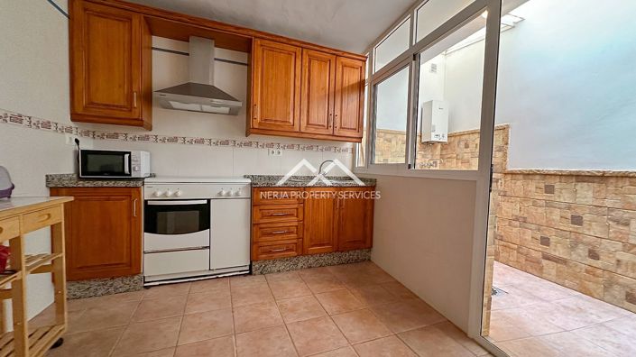 Image No.13-3 Bed Townhouse for sale