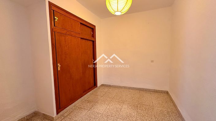 Image No.27-3 Bed Townhouse for sale