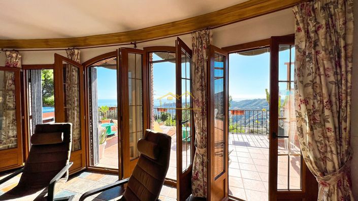 Image No.13-6 Bed Villa for sale