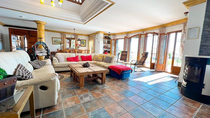 Image No.16-6 Bed Villa for sale