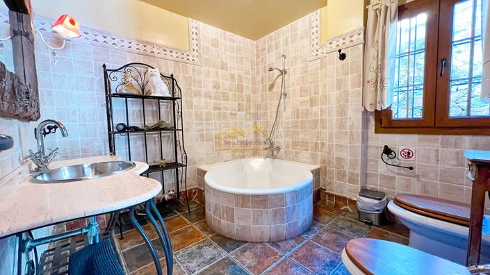 Image No.23-6 Bed Villa for sale