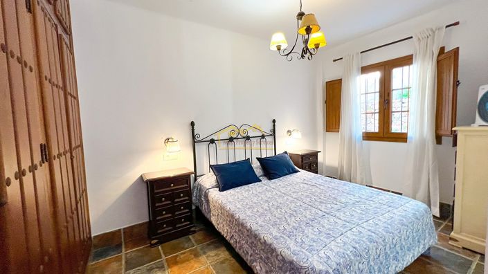 Image No.24-6 Bed Villa for sale