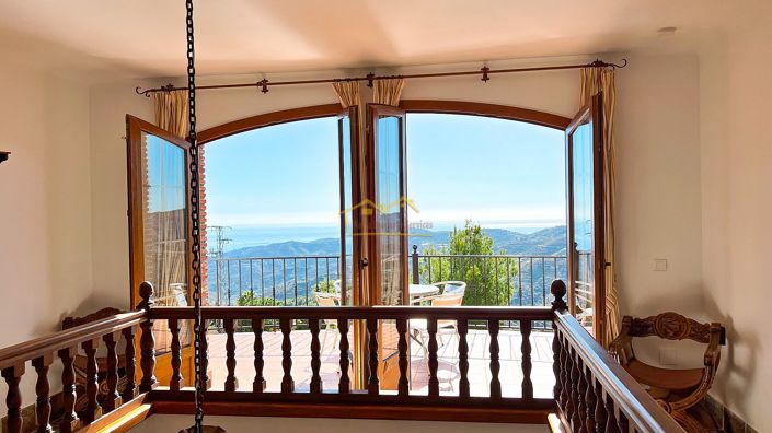 Image No.30-6 Bed Villa for sale