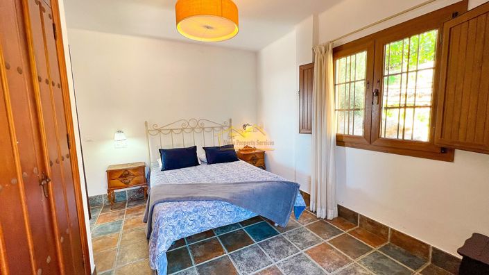 Image No.40-6 Bed Villa for sale