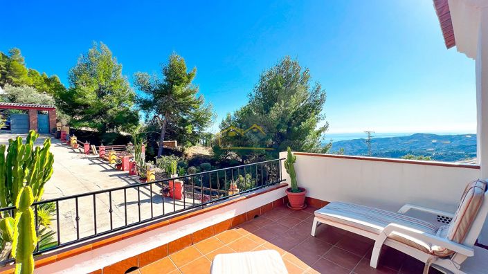 Image No.41-6 Bed Villa for sale