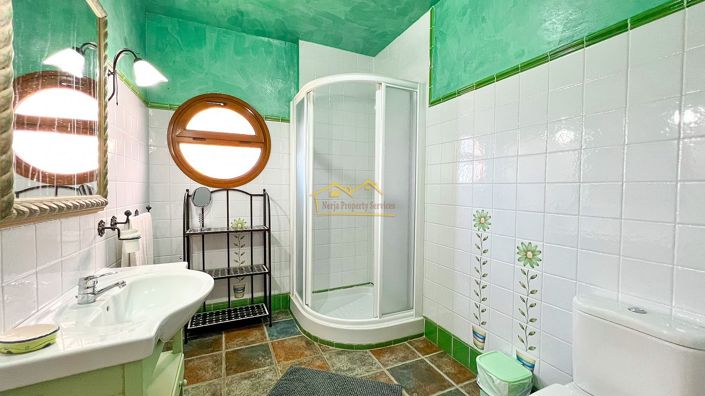 Image No.47-6 Bed Villa for sale