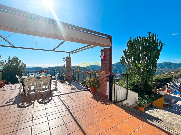 Image No.9-6 Bed Villa for sale