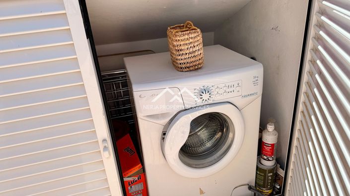 Image No.12-2 Bed Townhouse for sale