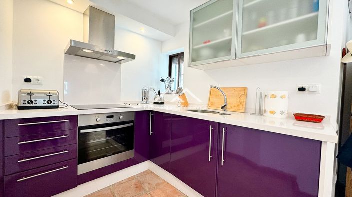 Image No.6-2 Bed Townhouse for sale