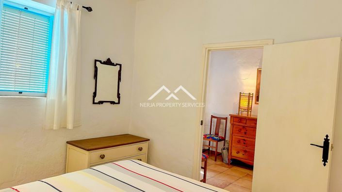 Image No.13-1 Bed Townhouse for sale