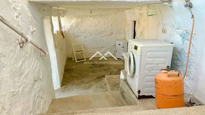 Image No.23-1 Bed Townhouse for sale