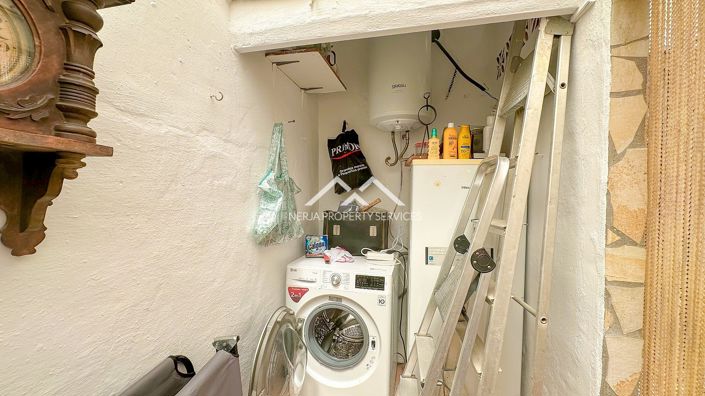 Image No.13-3 Bed Property for sale