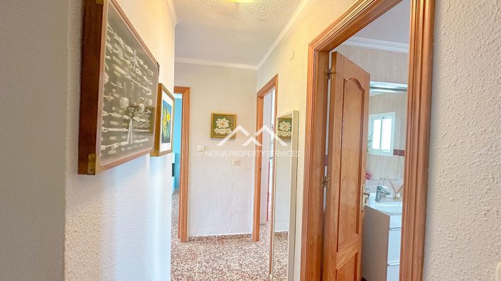 Image No.14-3 Bed Property for sale