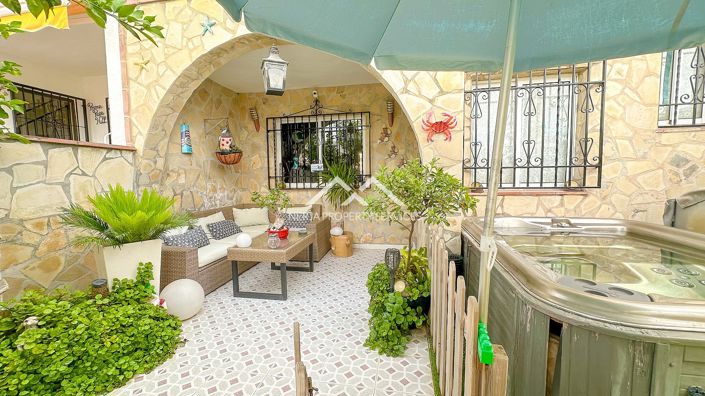 Image No.2-3 Bed Property for sale