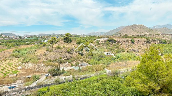 Image No.26-3 Bed Property for sale