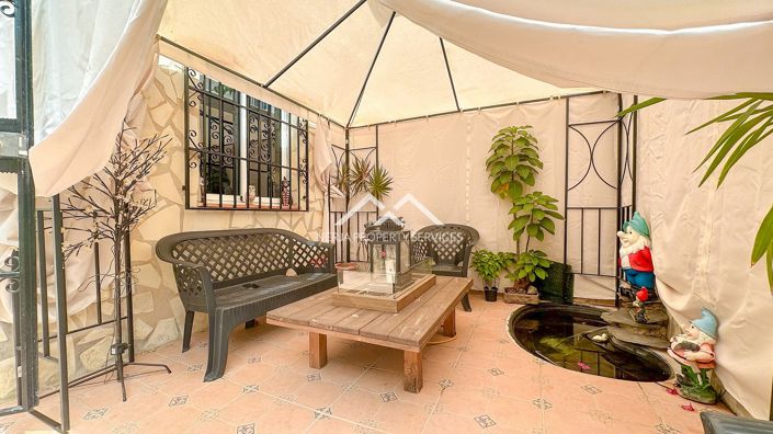 Image No.5-3 Bed Property for sale