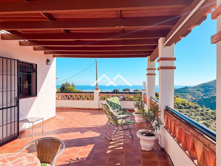 Image No.15-2 Bed Property for sale